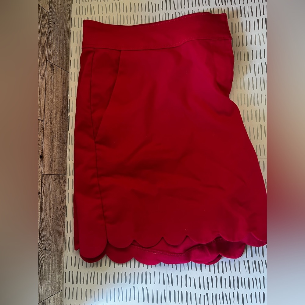 Pink Scalloped edge shorts